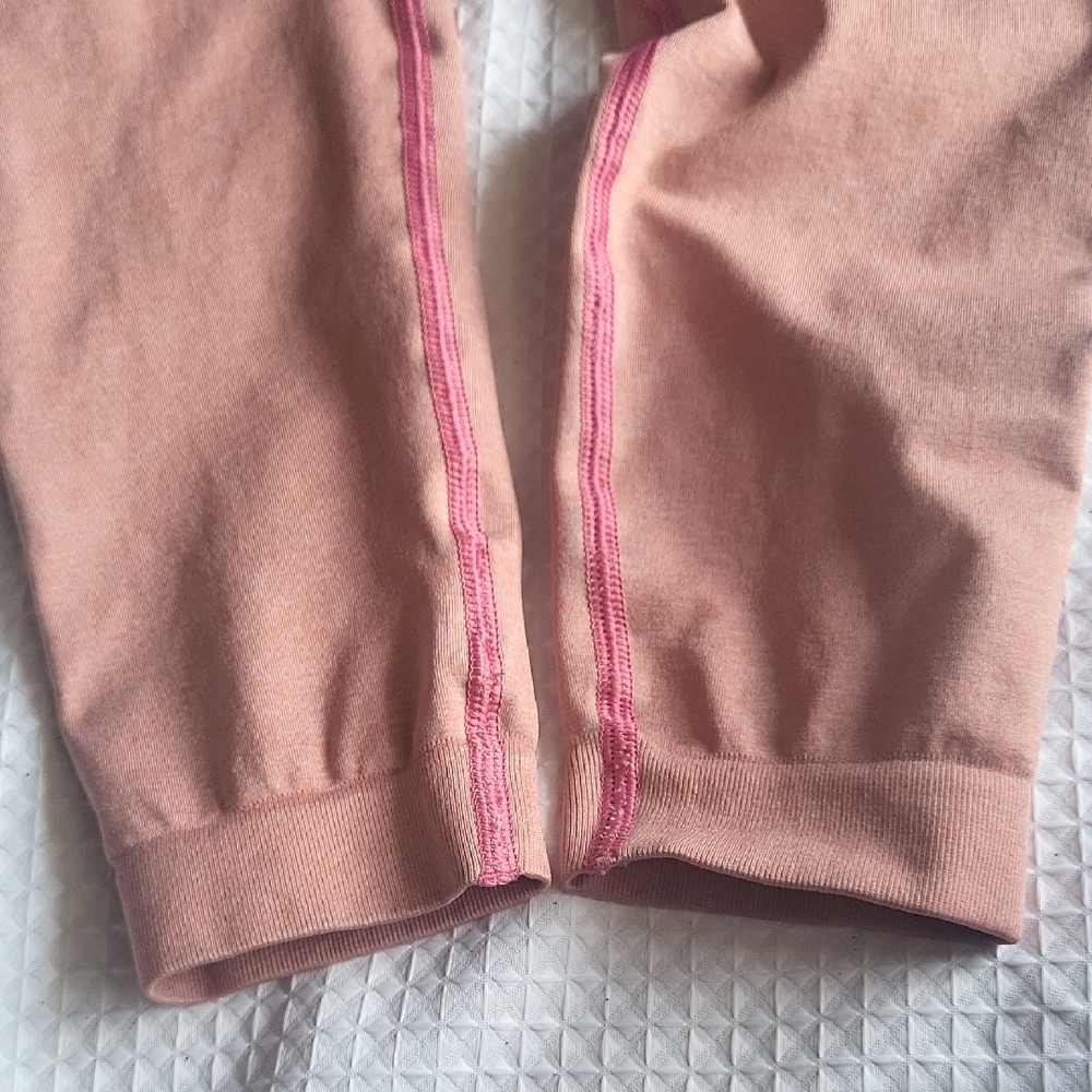 Gymshark Rose Pink High-Waisted Leggings - Picture 6 of 9